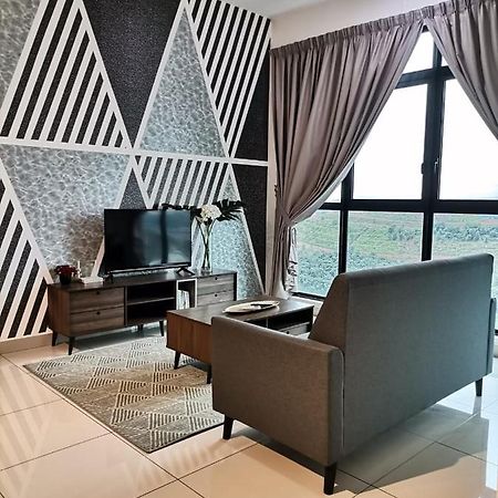 Conezion Residence Putrajaya Nearby Ioi City Mall Екстер'єр фото