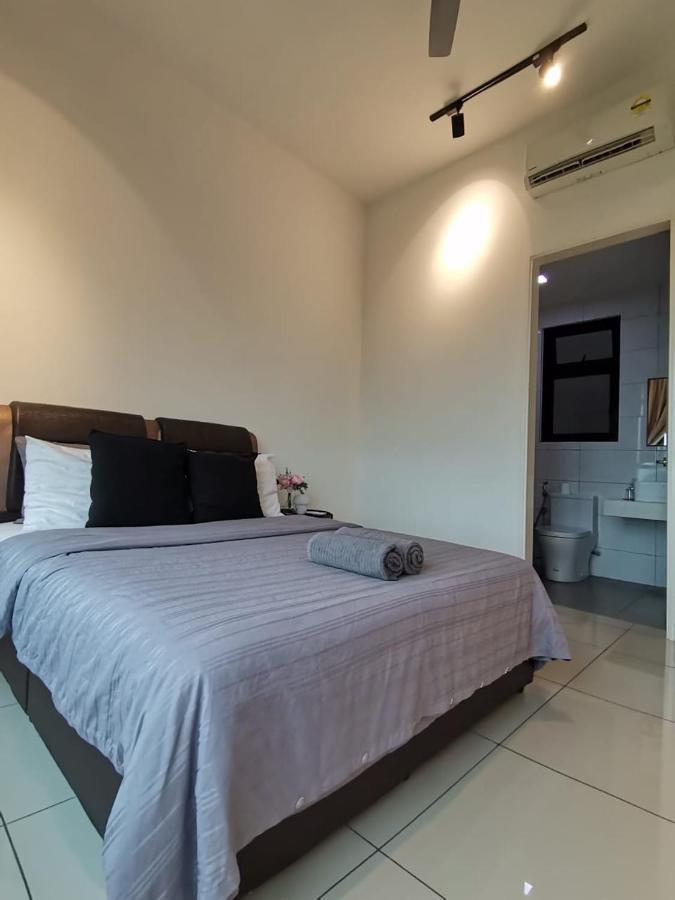 Conezion Residence Putrajaya Nearby Ioi City Mall Екстер'єр фото