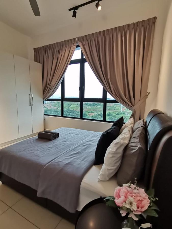Conezion Residence Putrajaya Nearby Ioi City Mall Екстер'єр фото