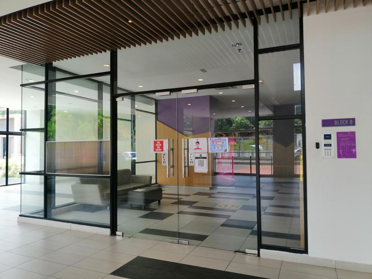 Conezion Residence Putrajaya Nearby Ioi City Mall Екстер'єр фото